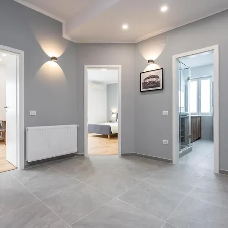 Gorgeous With View In Piata Universitatii * בוקרשט