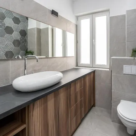 Gorgeous With View In Piata Universitatii *