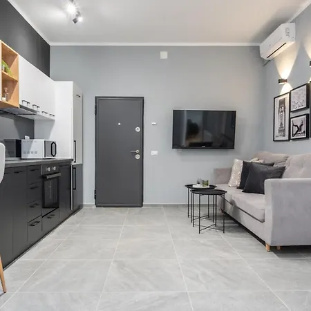 Gorgeous With View In Piata Universitatii * בוקרשט