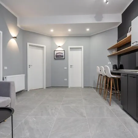 Апартаменты Gorgeous With View In Piata Universitatii Бухарест