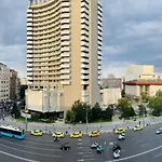 Gorgeous With View In Piata Universitatii דירה בוקרשט
