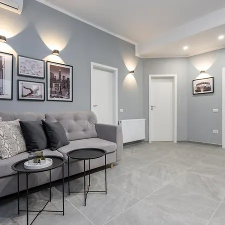 Gorgeous With View In Piata Universitatii Apartman *