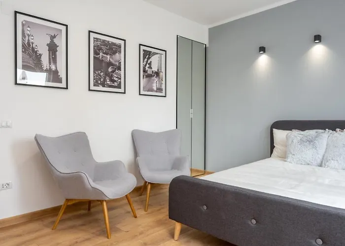 Gorgeous With View In Piata Universitatii * Bükreş