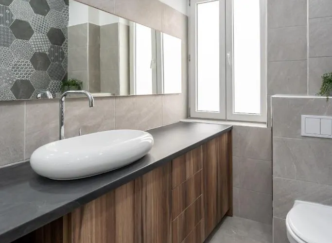 Gorgeous With View In Piata Universitatii *